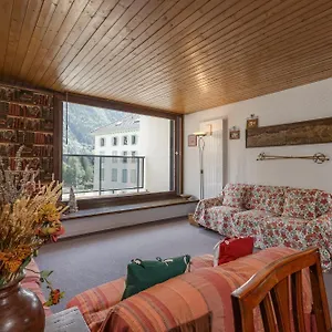appartement-louta-111.hotels-rhonealpes.com/